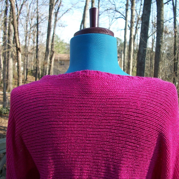 NY & Company Cold Shoulder Doleman Sleeve Top - S - Picture 8 of 8